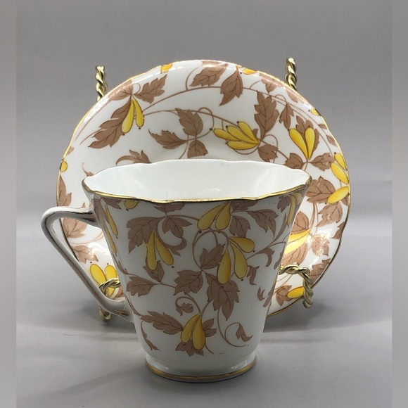 Grafton 5829 Fine Bone China Teacup & Saucer - Picture 3 of 8